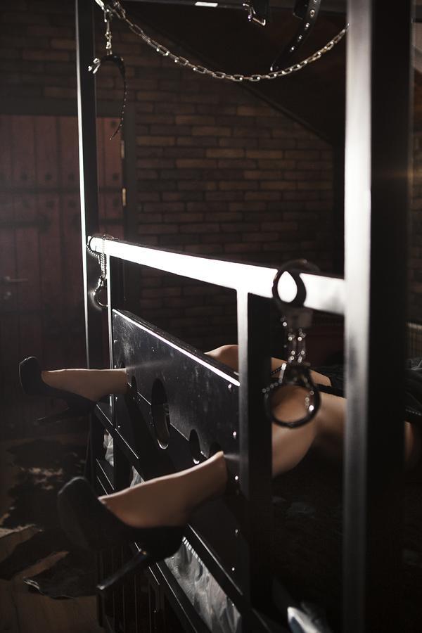 Dating Hotel Cherry Twins (Adults Only) Kiev Exterior photo