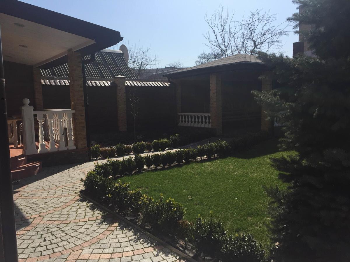 Dating Hotel Cherry Twins (Adults Only) Kiev Exterior photo